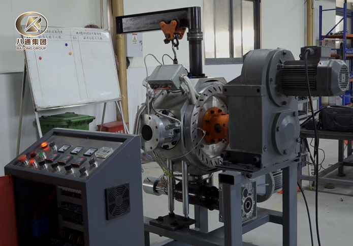 Self-cleaning Screen Changer